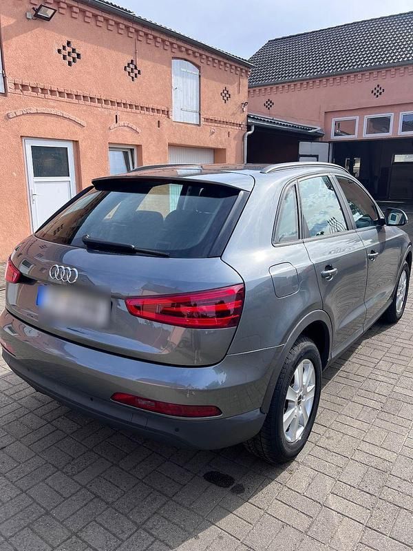 Gebraucht Audi Q3 Ambiente 140 PS (102 kW) 2013 Grau SUV