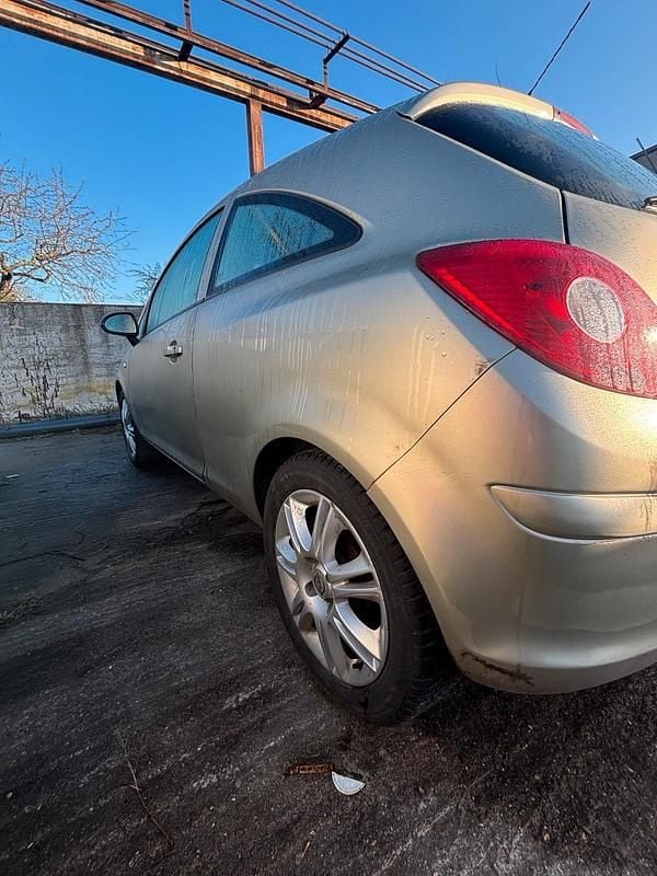 Gebraucht Opel Corsa 79 PS (58 kW) 2008 Kleinwagen