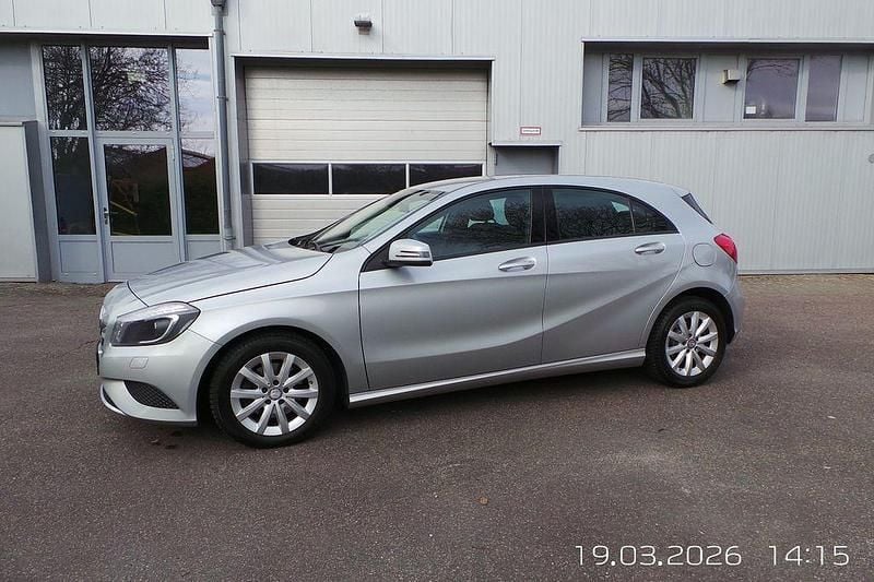 Gebraucht Mercedes A200 136 PS (100 kW) 2013 Silber Limousine