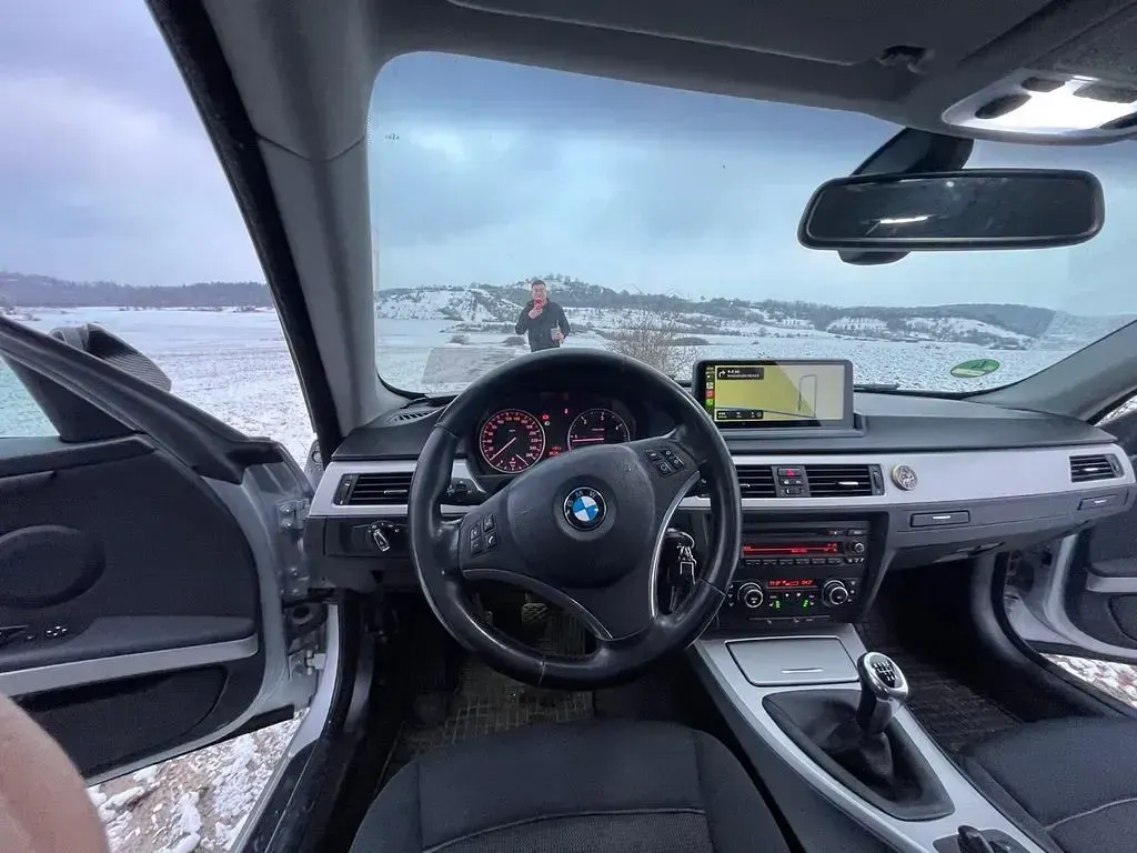 Gebraucht BMW 320 184 PS (135 kW) 2010 Silber Coupé