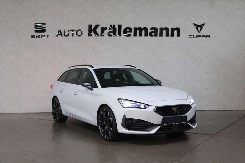 "candy" weiss Gebraucht 2022 Cupra Leon Kombi | 21.790 € (Guter Preis) - Bild 1/4