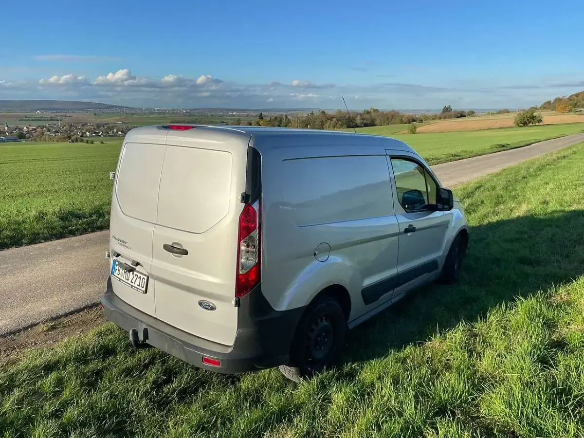 Gebraucht Ford Transit Basis 101 PS (74 kW) 2017 Silber Van