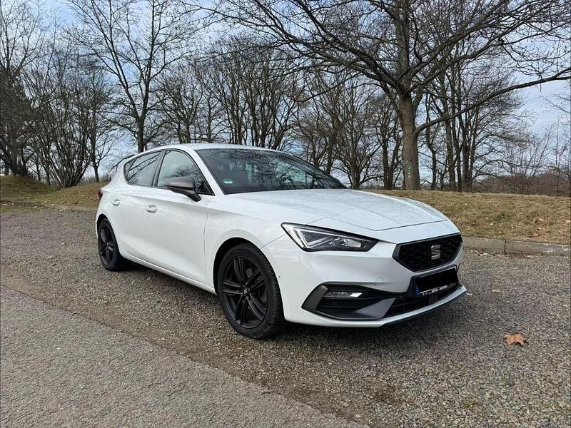 Gebraucht Seat Leon FR 150 PS (110 kW) 2021 Weiß Limousine