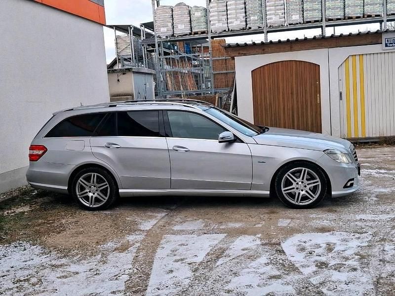 Gebraucht Mercedes E350 231 PS (169 kW) 2009 Silber Kombi