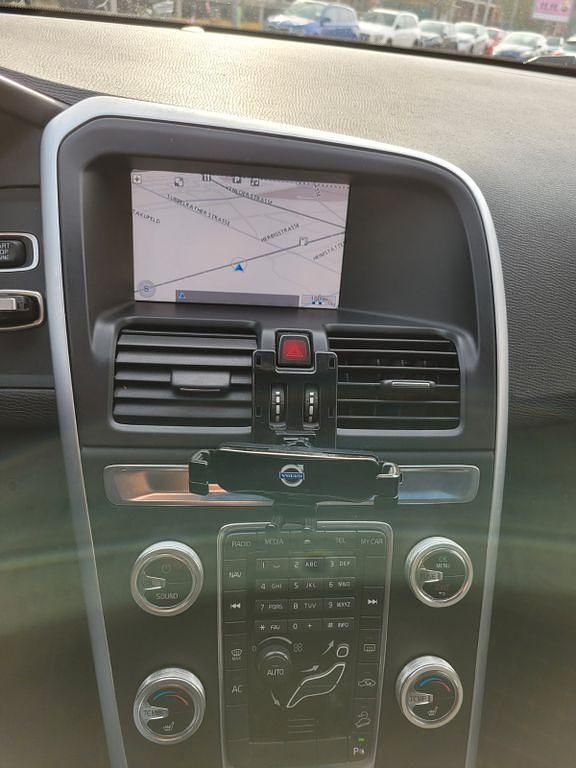 Gebraucht Volvo XC60 Kinetic 163 PS (119 kW) 2011 Schwarz SUV