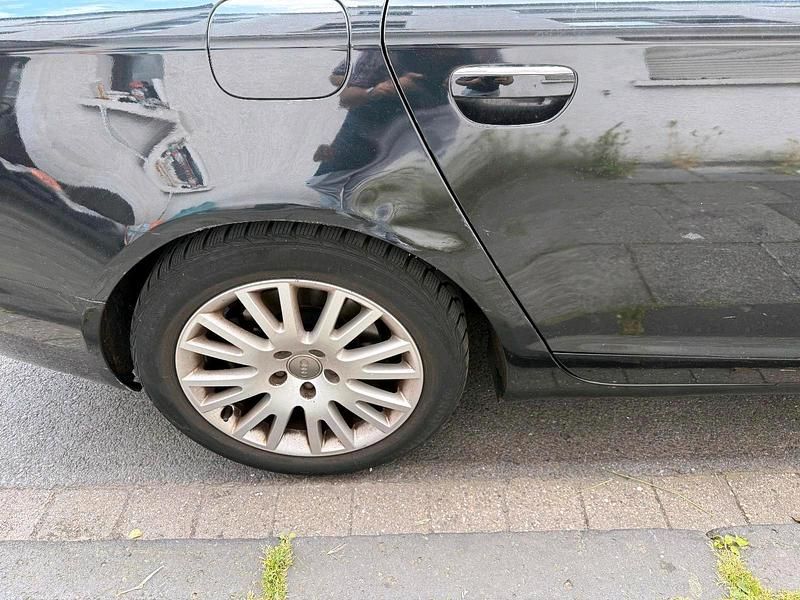 Gebraucht Audi A6 176 PS (129 kW) 2005 Schwarz Limousine