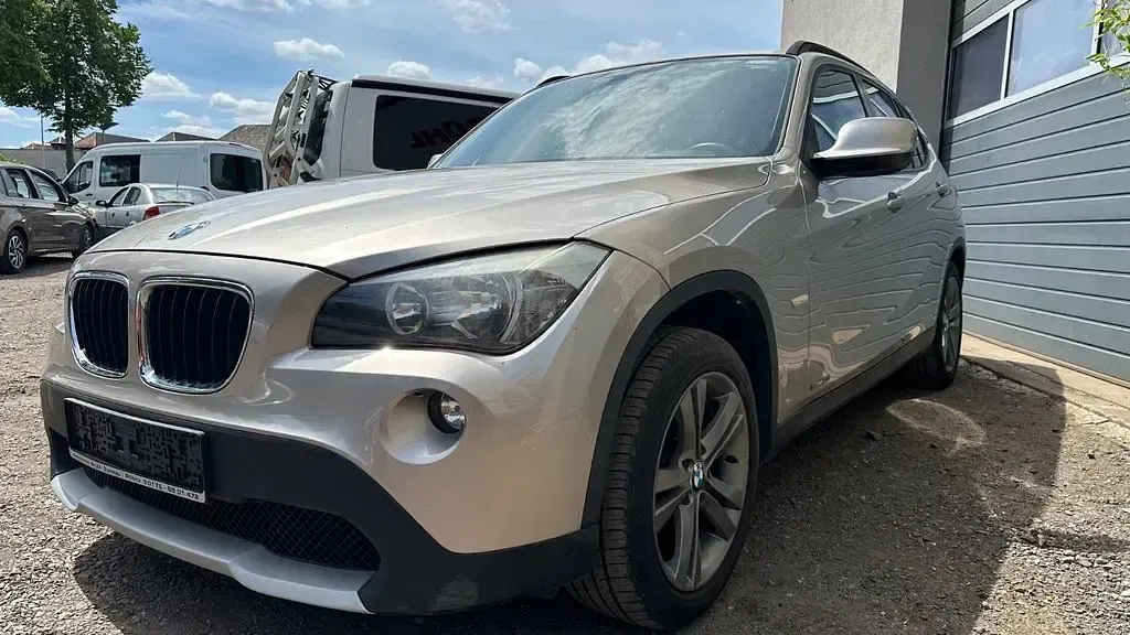 Gebraucht BMW X1 150 PS (110 kW) 2011 Silber SUV