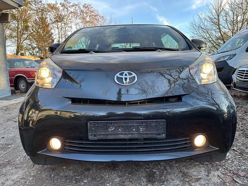 Gebraucht Toyota iQ 68 PS (50 kW) 2009 Schwarz Kleinwagen