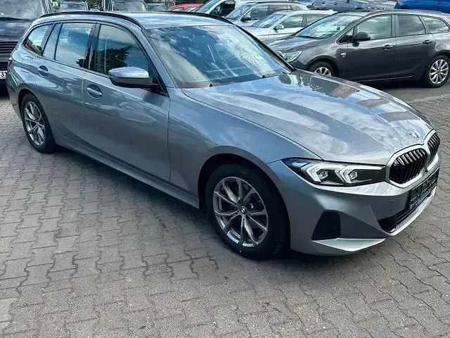 Gebraucht BMW 320 Shadowline 258 PS (189 kW) 2024 Grau Kombi