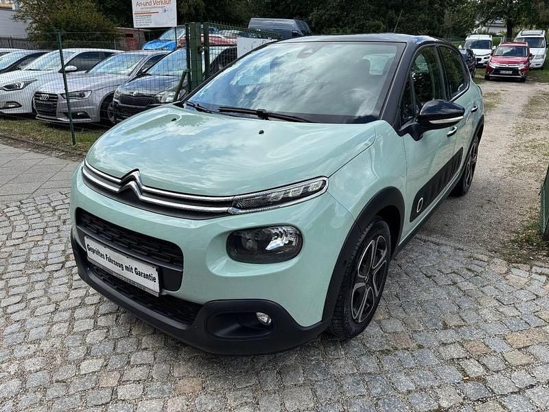 Grün Gebraucht 2017 Citroën C3 Shine Kleinwagen | 11.599 € (Fairer Preis) - Bild 1/4