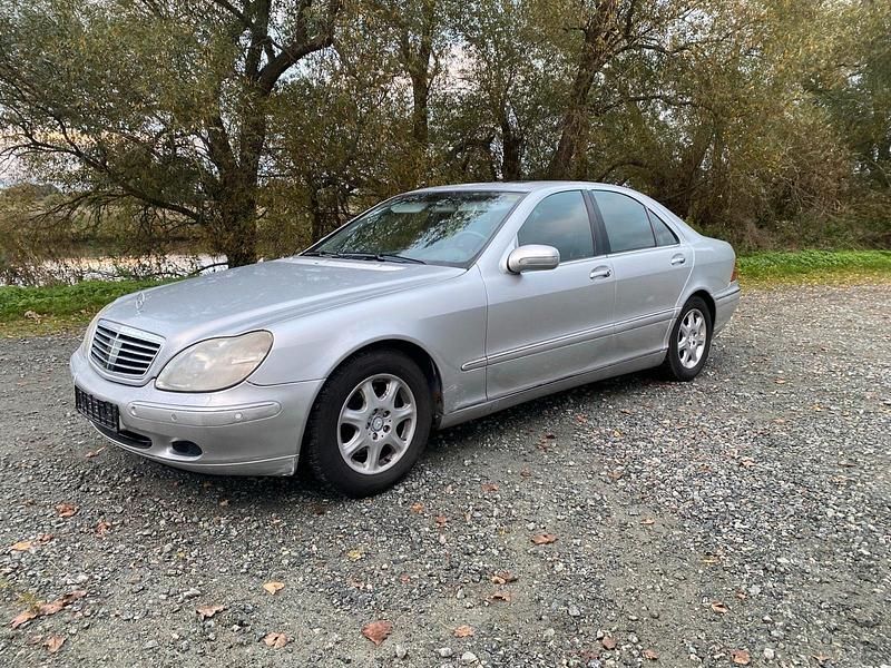 Silber Gebraucht 2000 Mercedes S320 Limousine | 2.999 € - Bild 1/4