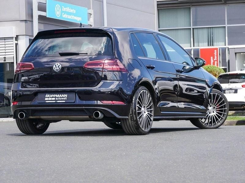 Second-hand VW Golf VII GTI 230 CP (169 kW) 2018 Negru Berlinǎ
