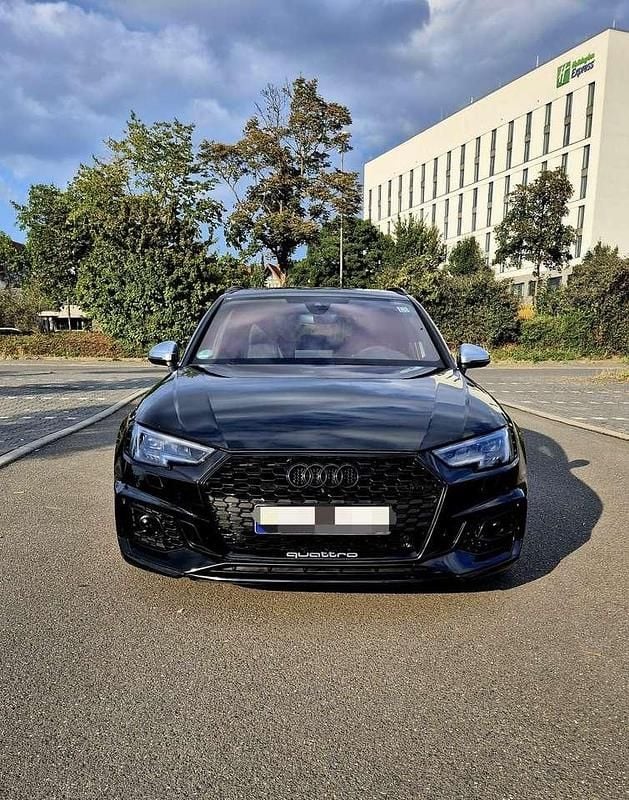 Schwarz Gebraucht 2018 Audi RS4 Kombi | 52.500 € (Fairer Preis) - Bild 1/4
