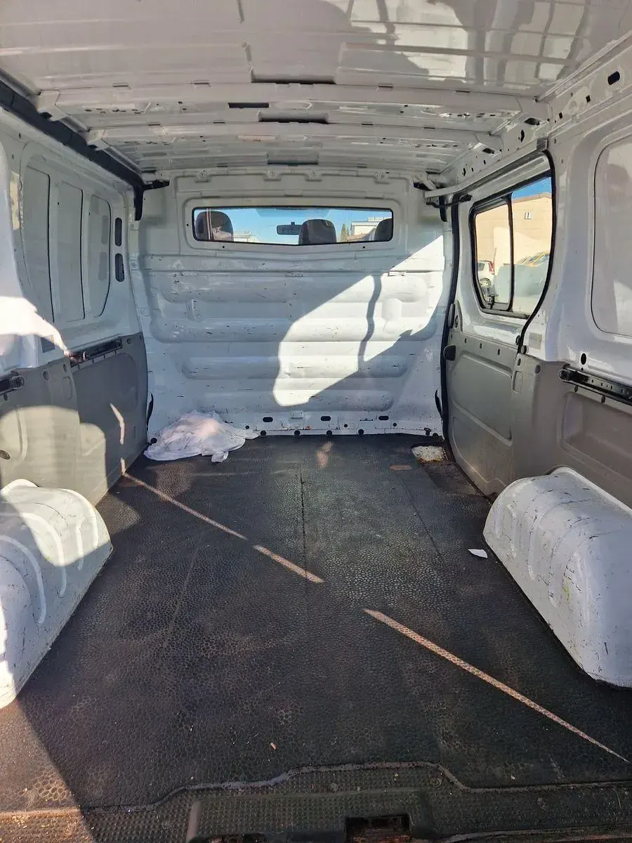 Gebraucht Renault Trafic 90 PS (66 kW) 2012 Weiß Van / Kleinbus