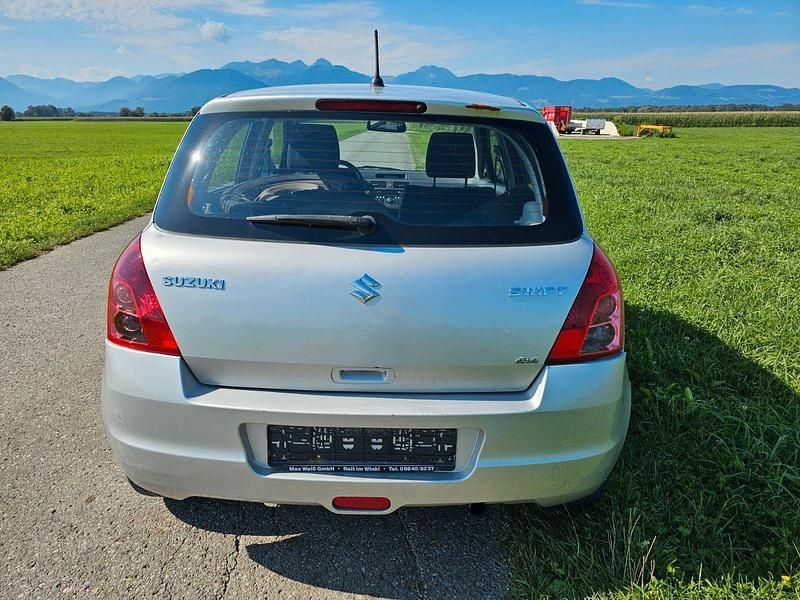 Gebraucht Suzuki Swift Comfort 92 PS (67 kW) 2009 Silber Kleinwagen