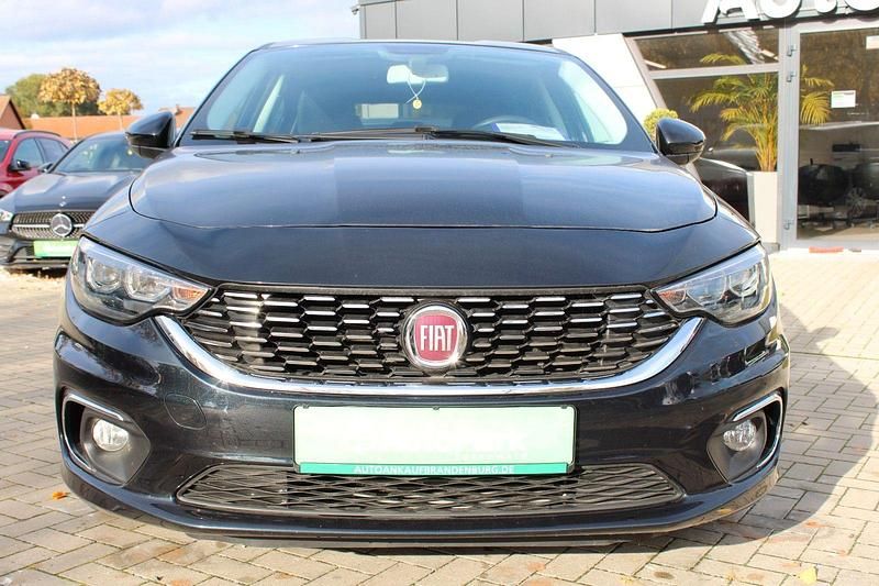 Gebraucht Fiat Tipo Lounge 120 PS (88 kW) 2018 Schwarz Limousine