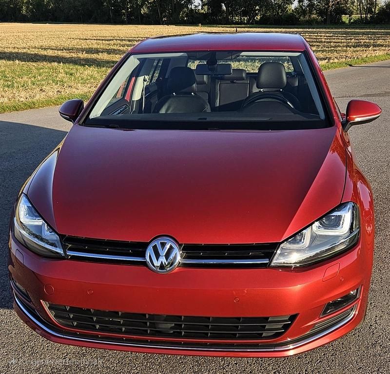 Gebraucht VW Golf VII 125 PS (91 kW) 2014 Rot Limousine