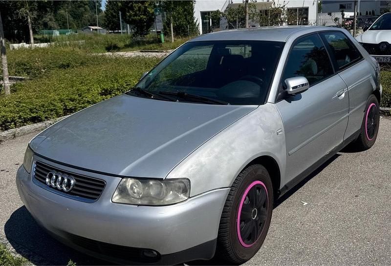Silber Gebraucht 2003 Audi A3 Kleinwagen | 990 € (Superpreis) - Bild 1/2
