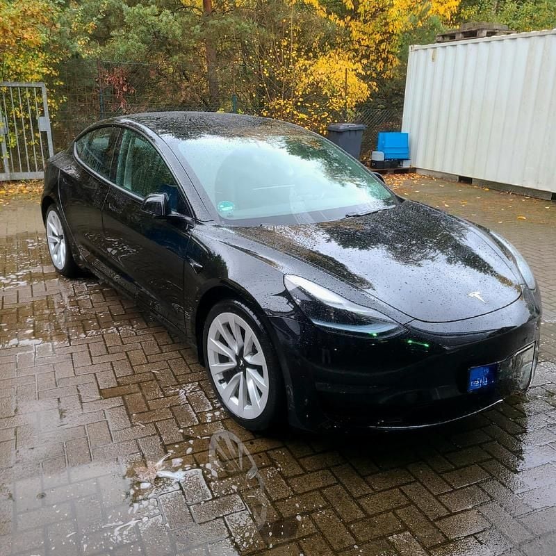 Schwarz Gebraucht 2021 Tesla Model 3 Limousine | 27.900 € (Superpreis) - Bild 1/4