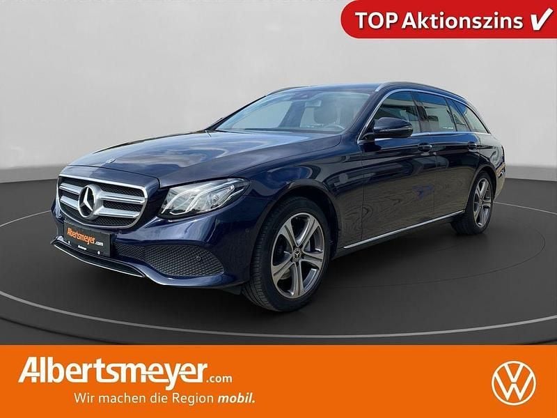 Blau Gebraucht 2018 Mercedes E250 Avantgarde Kombi | 25.999 € (Fairer Preis) - Bild 1/4