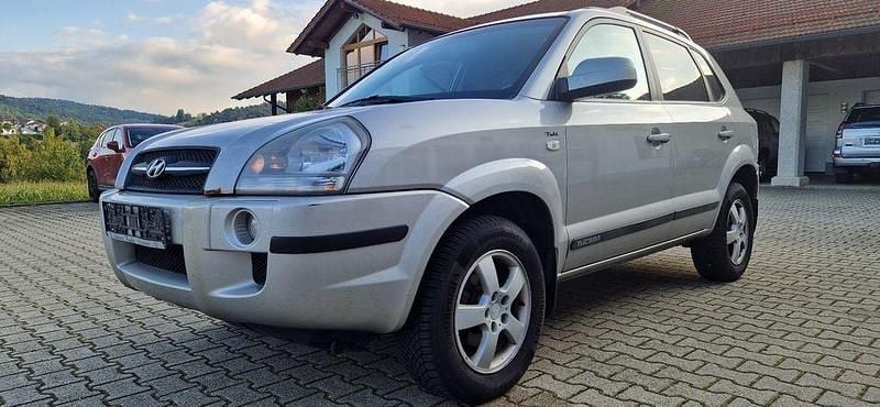 Silber Gebraucht 2007 Hyundai Tucson GLS SUV | 2.950 € (Guter Preis) - Bild 1/4
