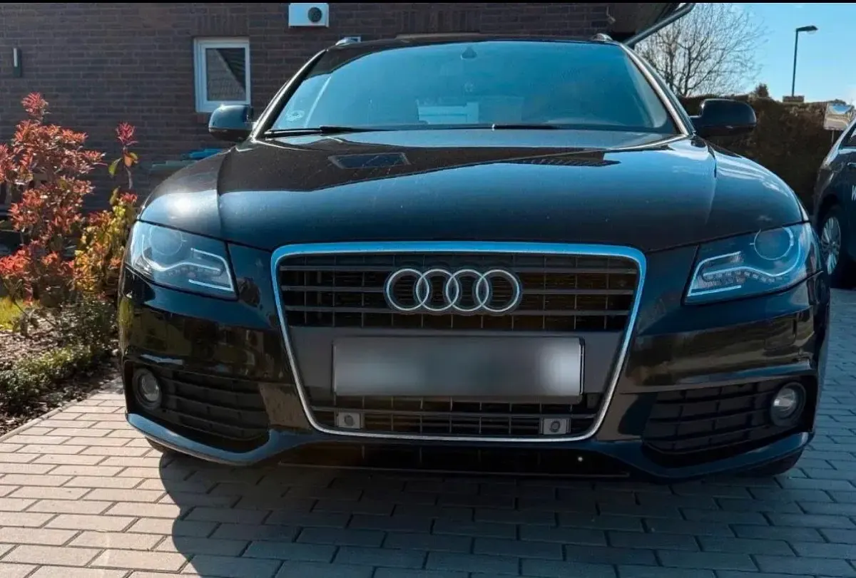 Gebraucht Audi A4 Ambiente 143 PS (105 kW) 2011 Schwarz Kombi