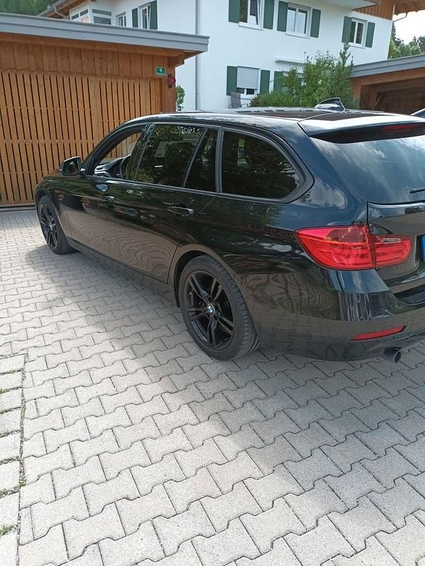 Gebraucht BMW 320 Sport Line 184 PS (135 kW) 2014 Kombi