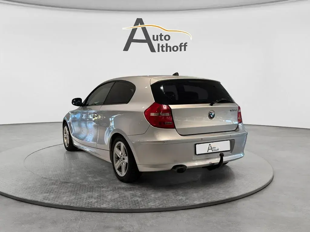 Gebraucht BMW 120 177 PS (130 kW) 2010 Silber Kleinwagen
