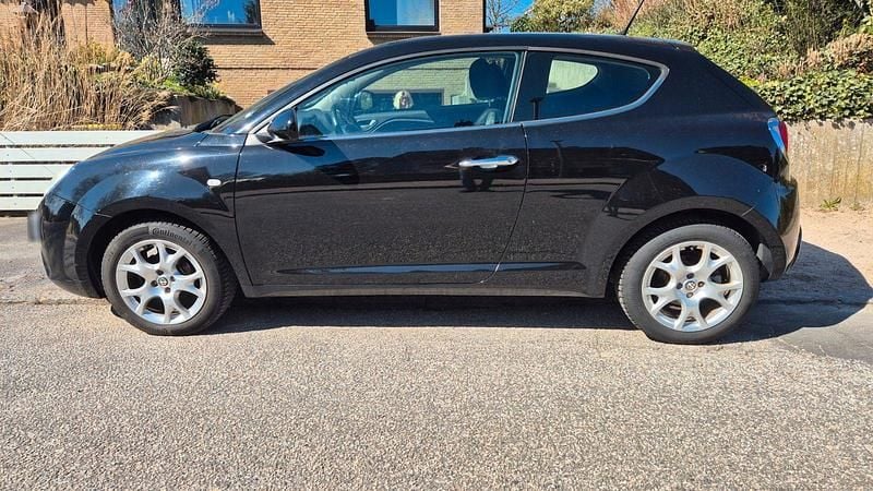 Gebraucht Alfa Romeo MiTo 95 PS (69 kW) 2011 Schwarz Kleinwagen