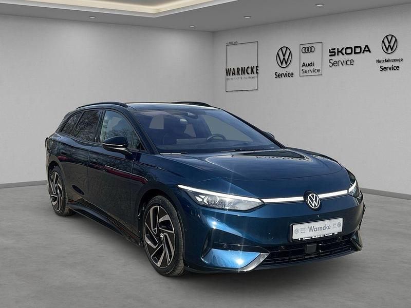 Gebraucht VW ID.7 Pro 210 kW (286 PS) 2025 Aquamarinblau metallic Kombi