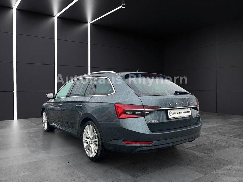 Gebraucht Skoda Superb Style 156 PS (114 kW) 2021 Grau Kombi