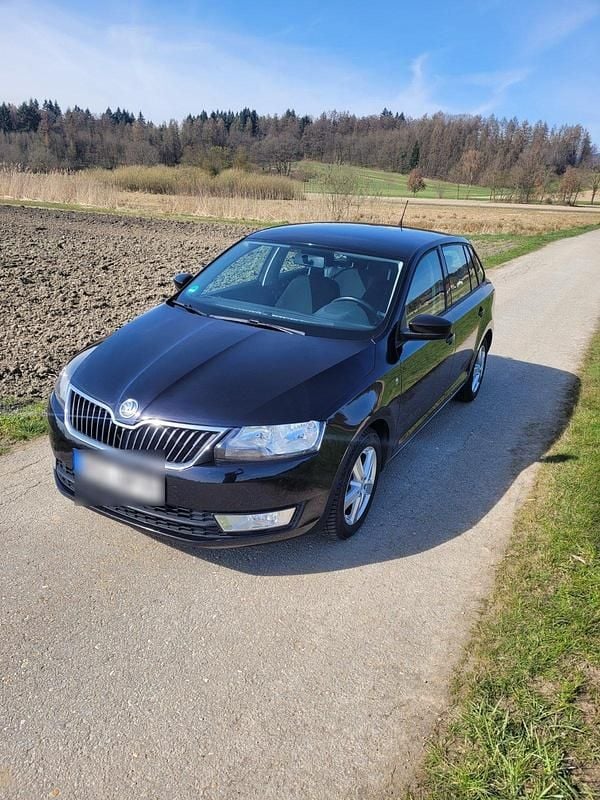 Gebraucht Skoda Rapid 90 PS (66 kW) 2014 Schwarz Kleinwagen
