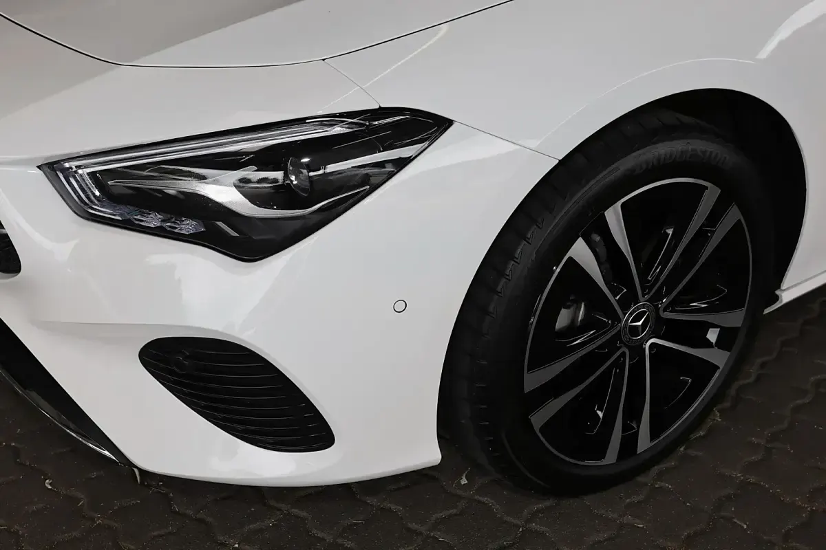 Gebraucht Mercedes CLA180 Progressive 136 PS (100 kW) 2025 Unilack polarweiß Limousine