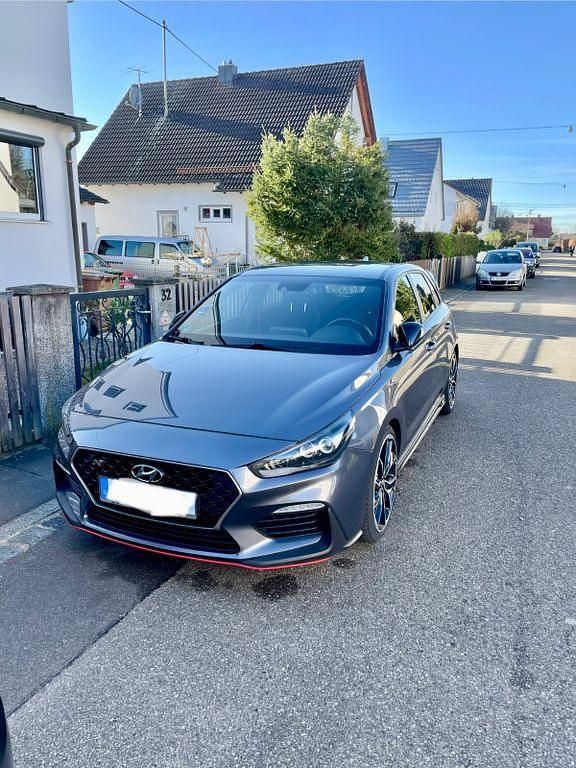 Grau Gebraucht 2019 Hyundai i30 N Performance Limousine | 23.700 € (Fairer Preis) - Bild 1/4