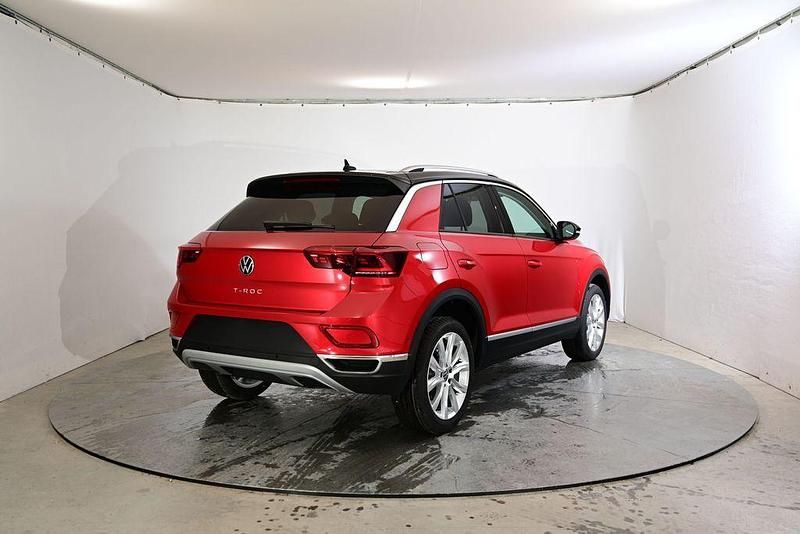 Neu VW T-Roc Style 150 PS (110 kW) 2026 Rot SUV