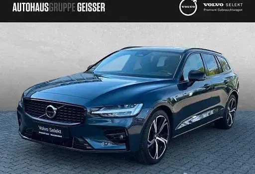 Gebraucht Volvo V60 Plus 197 PS (144 kW) 2025 Blau Kombi
