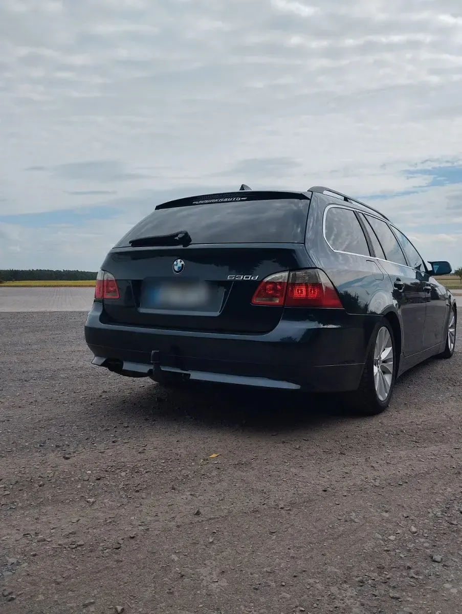Gebraucht BMW 530 231 PS (169 kW) 2006 Blau Kombi