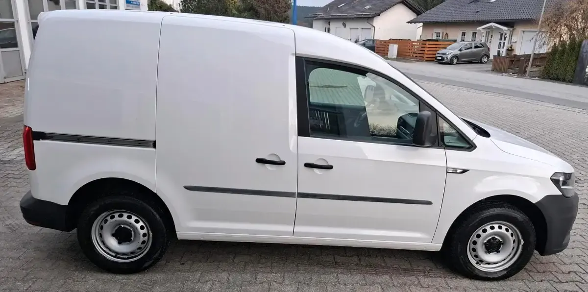 Gebraucht VW Caddy 102 PS (75 kW) 2017 Weiß Van / Kleinbus