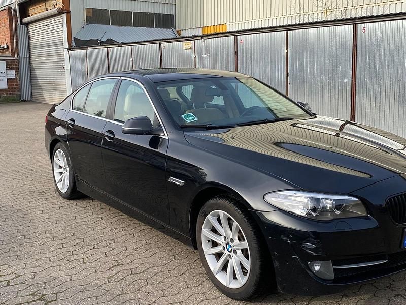 Gebraucht BMW 520 2014 Schwarz Limousine