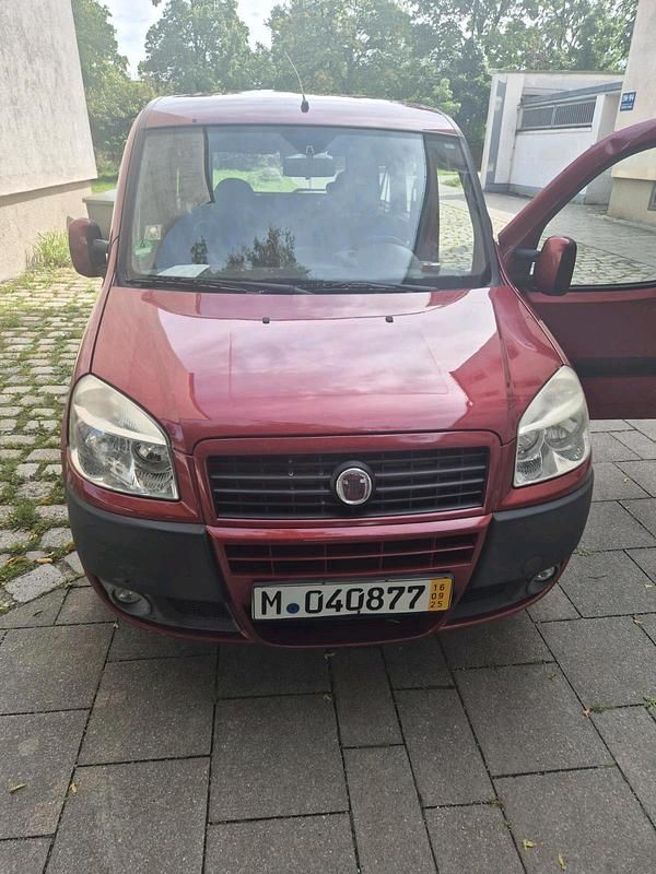 Rot Gebraucht 2008 Fiat Doblò Van / Kleinbus | 1.950 € (Guter Preis) - Bild 1/4