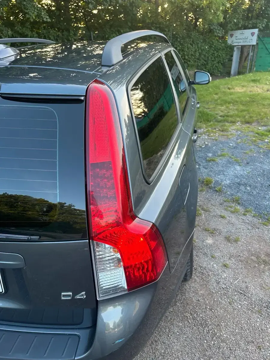 Usado Volvo V50 177 CV (130 kW) 2011 Andere farben Familiar