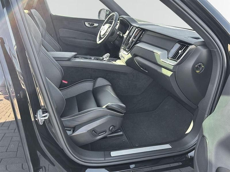 Gebraucht Volvo XC60 Plus 398 PS (292 kW) 2023 Schwarz SUV