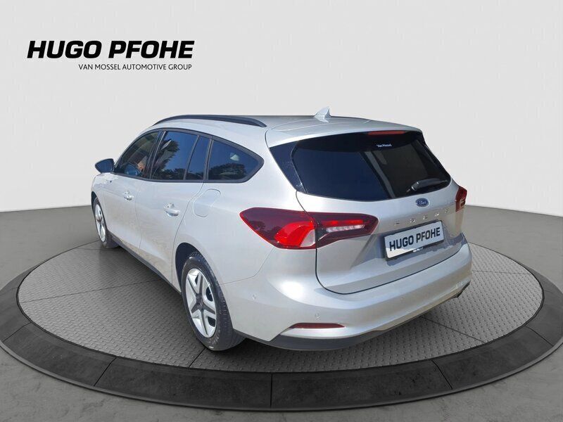 Gebraucht Ford Focus S 101 PS (74 kW) 2022 Polar silber metallic Kombi