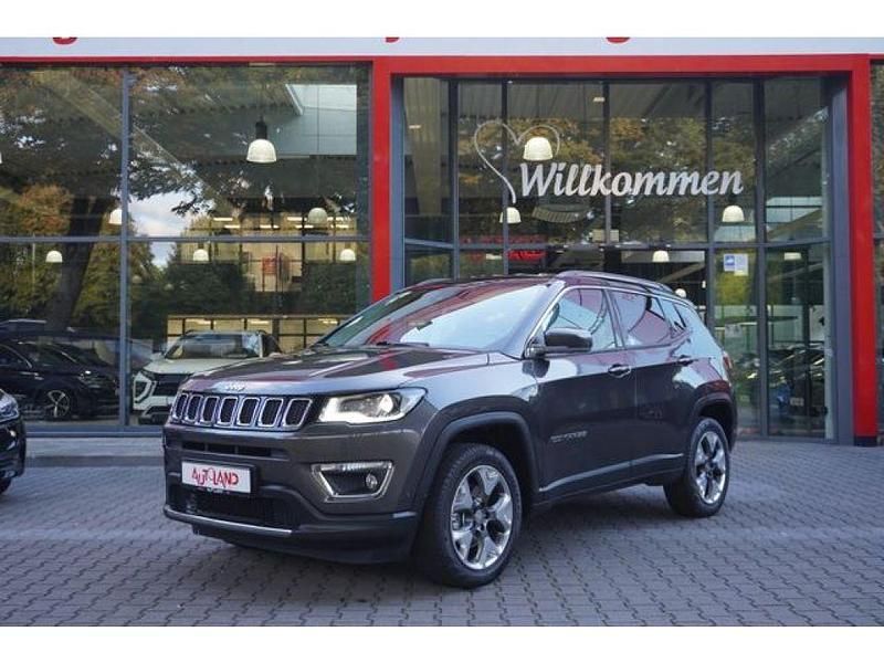 Diamond black metallic (metallic) Gebraucht 2018 Jeep Compass Limited SUV | 19.990 € (Etwas zu teuer) - Bild 1/4