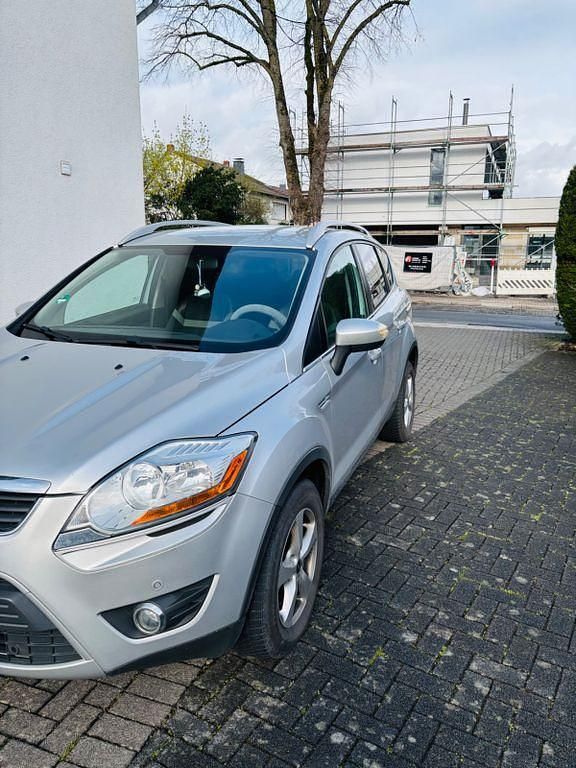Gebraucht Ford Kuga 140 PS (102 kW) 2011 Silber SUV