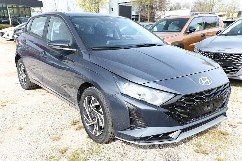 Neu Hyundai i20 Select 90 PS (66 kW) 2026 Aurora grey mineraleffekt Kleinwagen