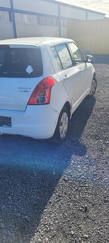 Gebraucht Suzuki Swift 92 PS (67 kW) 2008 Weiß Kleinwagen