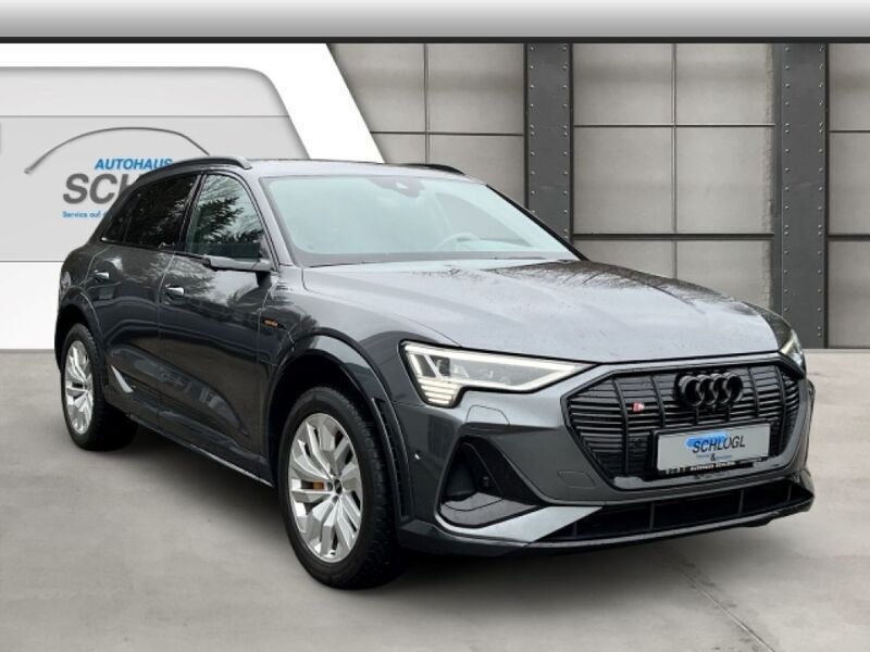Gebraucht Audi e-tron Ambiente 369 kW (503 PS) 2022 Grau daytonagrau perleffekt metallic SUV