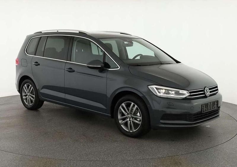 Delphin grau metallic Neu 2025 VW Touran Comfortline Van / Kleinbus | 38.595 € (Fairer Preis) - Bild 1/4