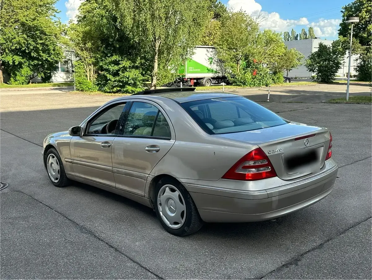 Gebraucht Mercedes C240 Elegance 2000 Gold Limousine